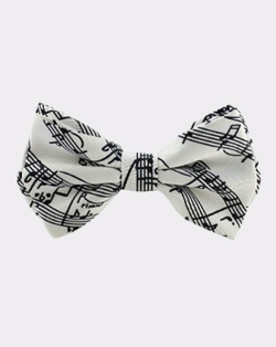 Hvid musik butterfly med sorte noder